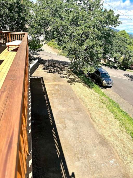Panoramic Views Apartment Ashland Exterior photo